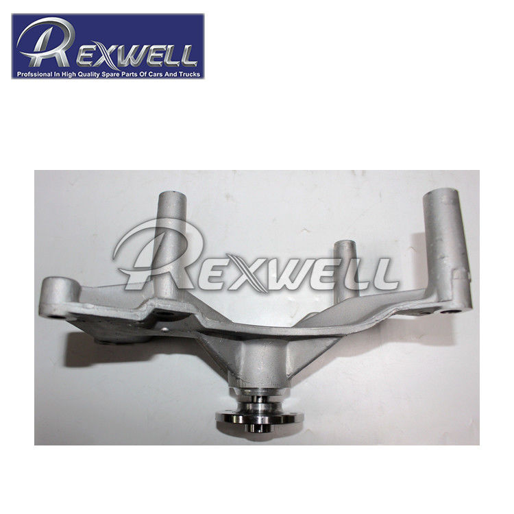 OE NO. MD143208 Engine Water Pump Bracket for Mitsubishi Pajero Montero V33W V43W