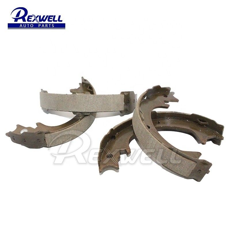 Reference NO. 981010660 Car Brake Parts Ceramic Brake Shoes Rear For Mitsubishi Pajero