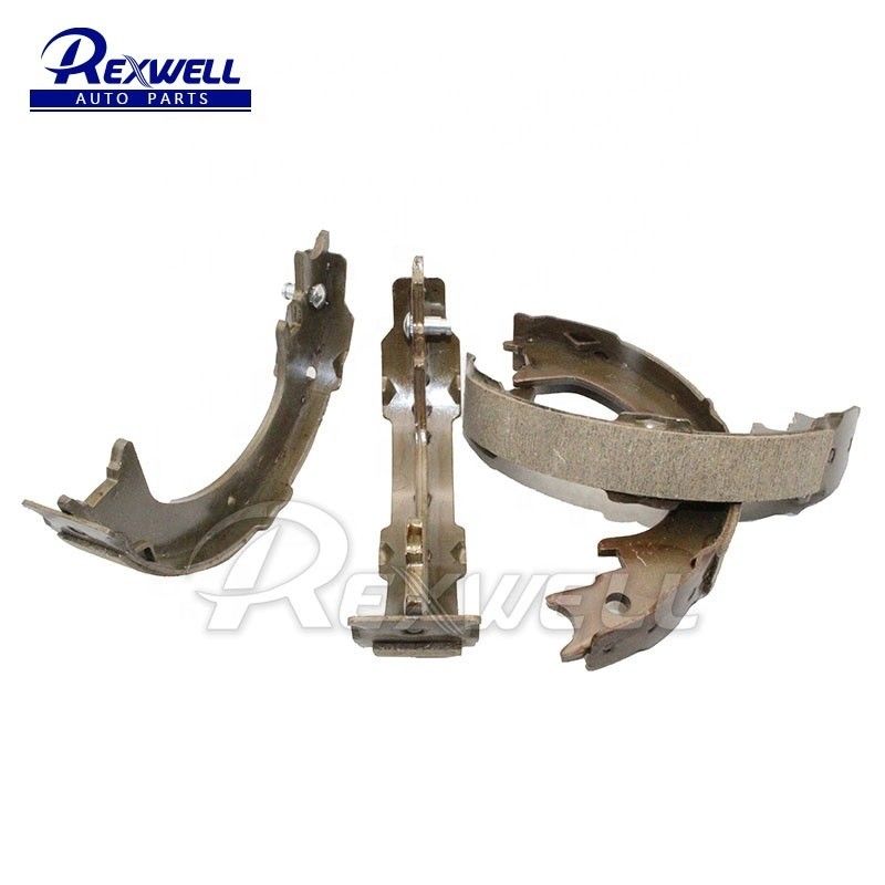 Reference NO. 981010660 Car Brake Parts Ceramic Brake Shoes Rear For Mitsubishi Pajero